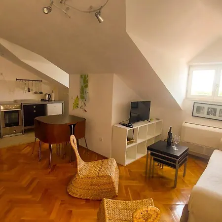 Apartment Lati
